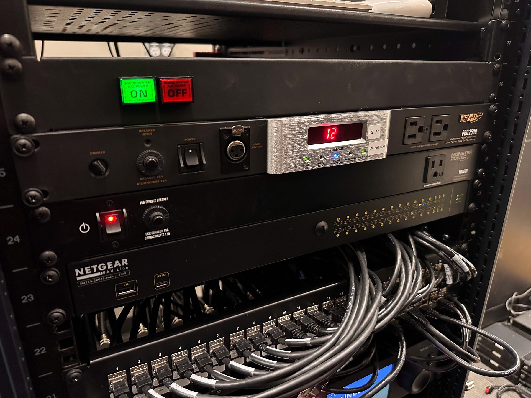 Equipment rack with neatly managed cabling
